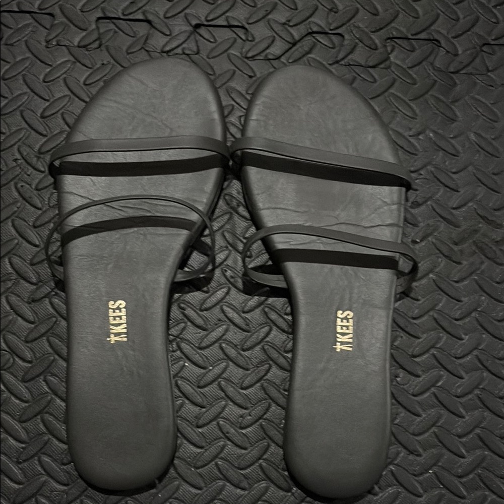 Worn once tkees great shape no wear